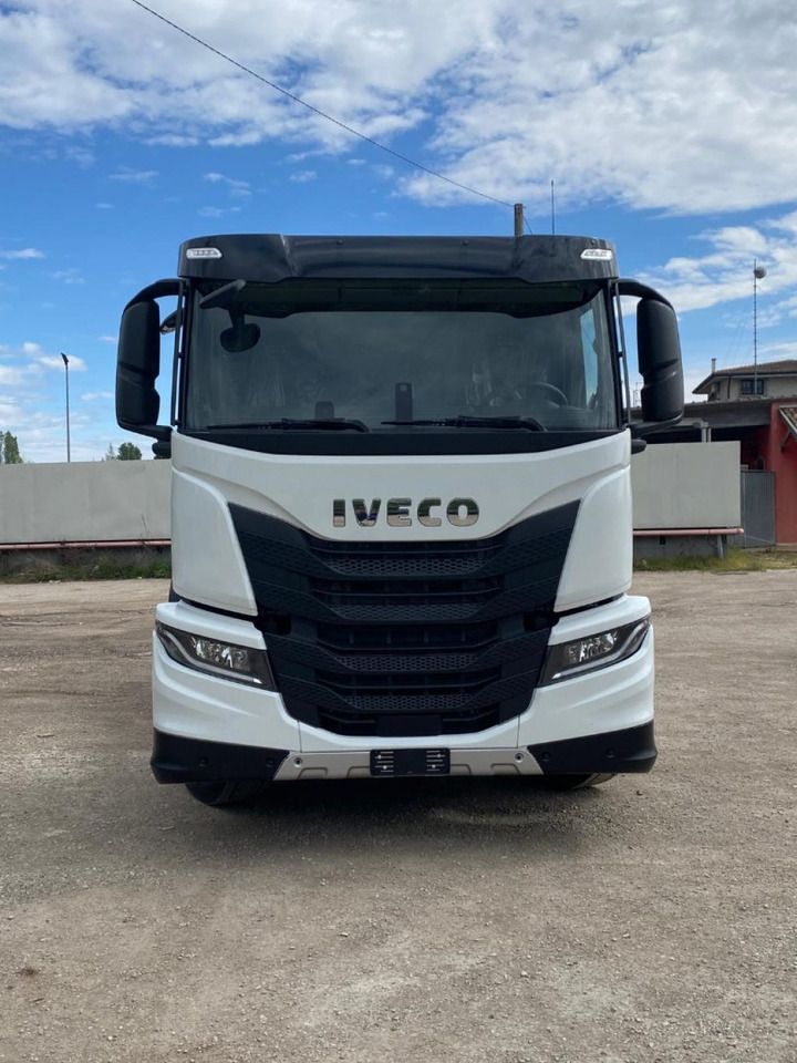 IVECO X-WAY AD280X48Y NUOVO SCARRABILE PASSO 3120 - Kamion sa hidrauličnom kukom: slika 2 IVECO X-WAY AD280X48Y NUOVO SCARRABILE PASSO 3120 - Kamion sa hidrauličnom kukom: slika 2