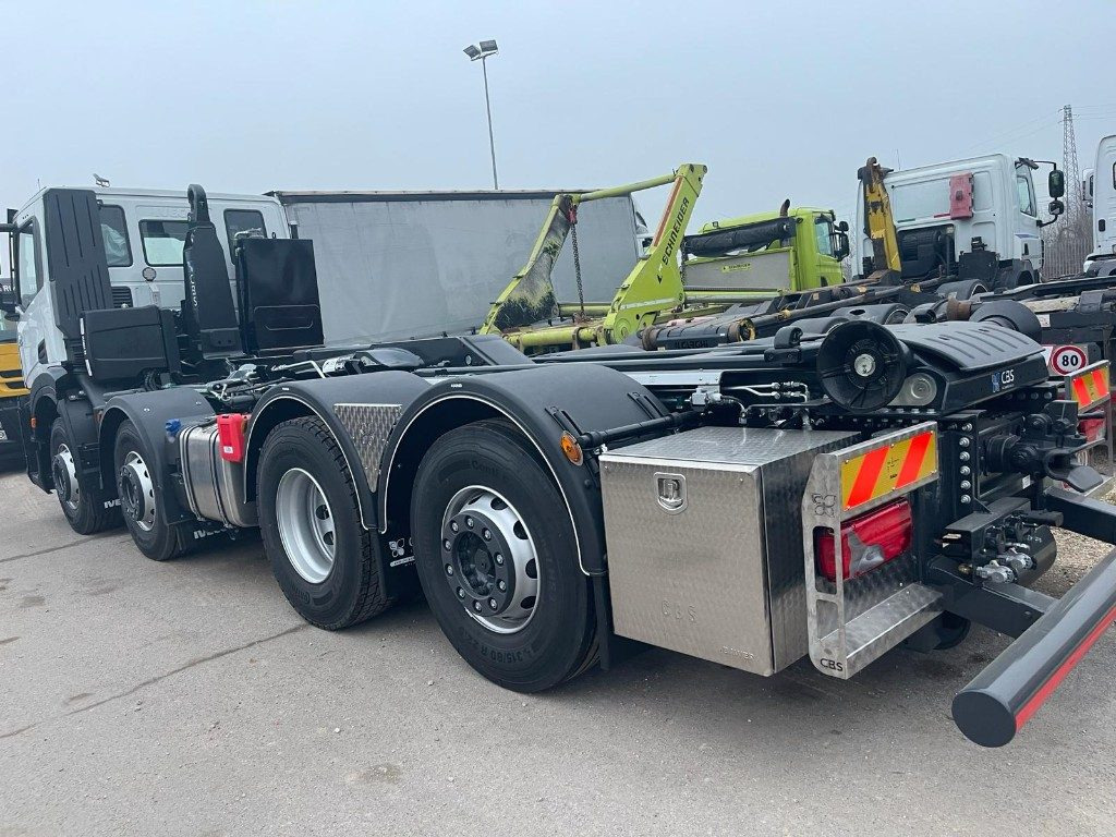IVECO X-WAY AD350X480YPS SCARRABILE NUOVO - Kamion sa hidrauličnom kukom: slika 4 IVECO X-WAY AD350X480YPS SCARRABILE NUOVO - Kamion sa hidrauličnom kukom: slika 4