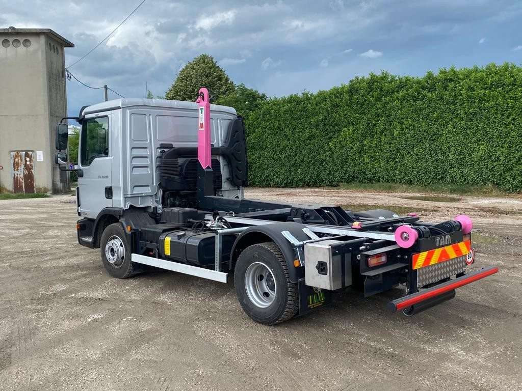 MAN TGM 12.220 - Kamion sa hidrauličnom kukom: slika 3 MAN TGM 12.220 - Kamion sa hidrauličnom kukom: slika 3