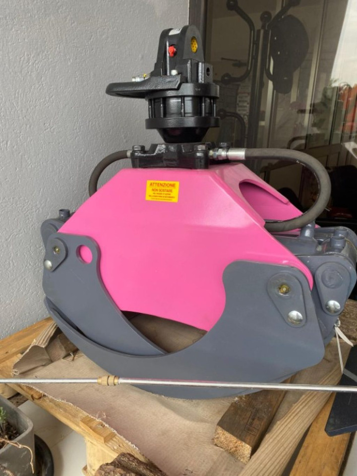 PINZA NUOVA CON ROTORE - Kuka: slika 1 PINZA NUOVA CON ROTORE - Kuka: slika 1