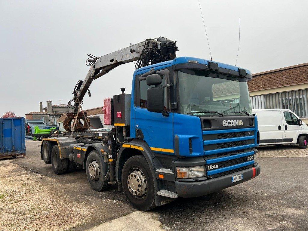 SCANIA 124GB 420 SCARRABILE CON GRU - Kamion sa hidrauličnom kukom: slika 3 SCANIA 124GB 420 SCARRABILE CON GRU - Kamion sa hidrauličnom kukom: slika 3