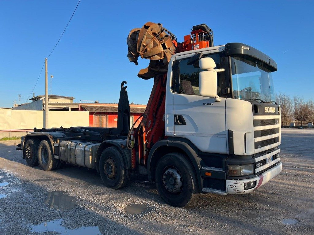 SCANIA CV R124 SCARRABILE CON GRU E POLIPO - Kamion sa hidrauličnom kukom: slika 4 SCANIA CV R124 SCARRABILE CON GRU E POLIPO - Kamion sa hidrauličnom kukom: slika 4