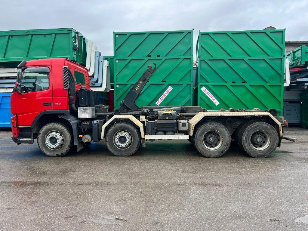 VOLVO FM460 SCARRABILE 8X4 - Kamion sa hidrauličnom kukom: slika 2 VOLVO FM460 SCARRABILE 8X4 - Kamion sa hidrauličnom kukom: slika 2