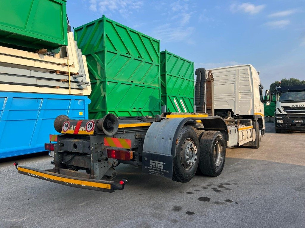 VOLVO FM7 SCARRABILE - Kamion sa hidrauličnom kukom: slika 4 VOLVO FM7 SCARRABILE - Kamion sa hidrauličnom kukom: slika 4