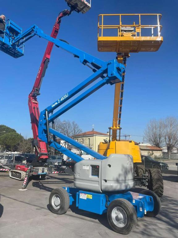 Genie Z45/25 - Zglobna platforma: slika 1 Genie Z45/25 - Zglobna platforma: slika 1