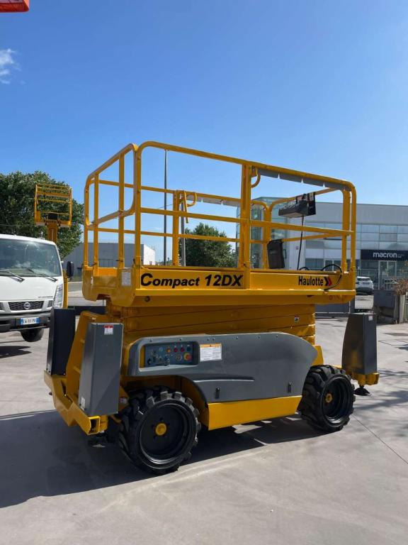 Haulotte COMPACT 12DX - Lift u obliku makaza: slika 3 Haulotte COMPACT 12DX - Lift u obliku makaza: slika 3