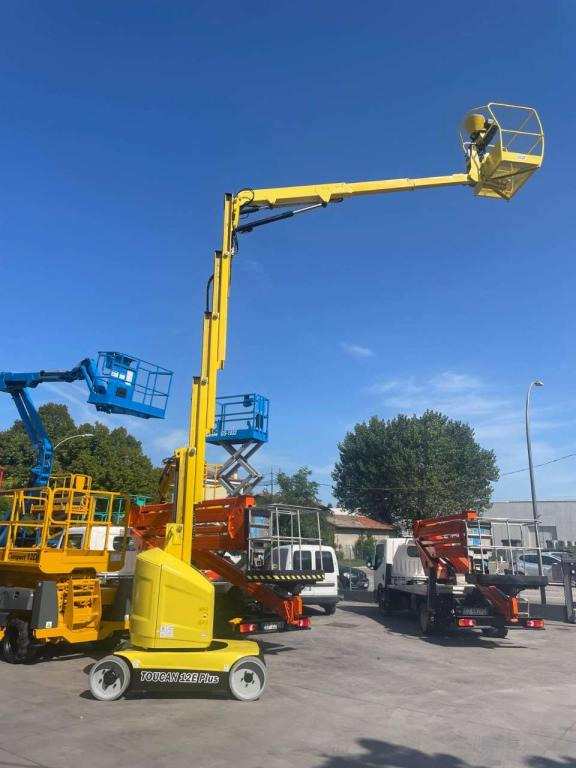 JLG TOUCAN 12E PLUS - Jarbolna penjajuća platforma: slika 1 JLG TOUCAN 12E PLUS - Jarbolna penjajuća platforma: slika 1