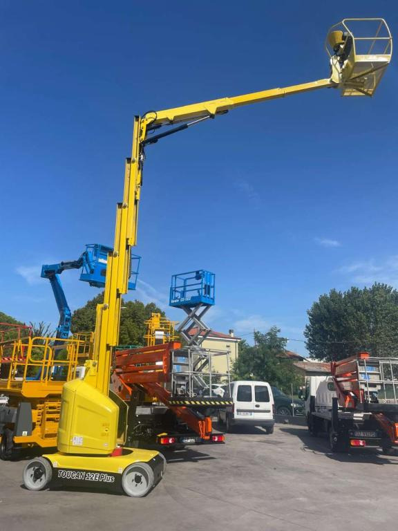 JLG TOUCAN 12E PLUS - Jarbolna penjajuća platforma: slika 2 JLG TOUCAN 12E PLUS - Jarbolna penjajuća platforma: slika 2