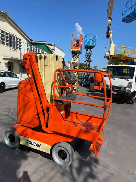 JLG TOUCAN 8E - Jarbolna penjajuća platforma: slika 2 JLG TOUCAN 8E - Jarbolna penjajuća platforma: slika 2