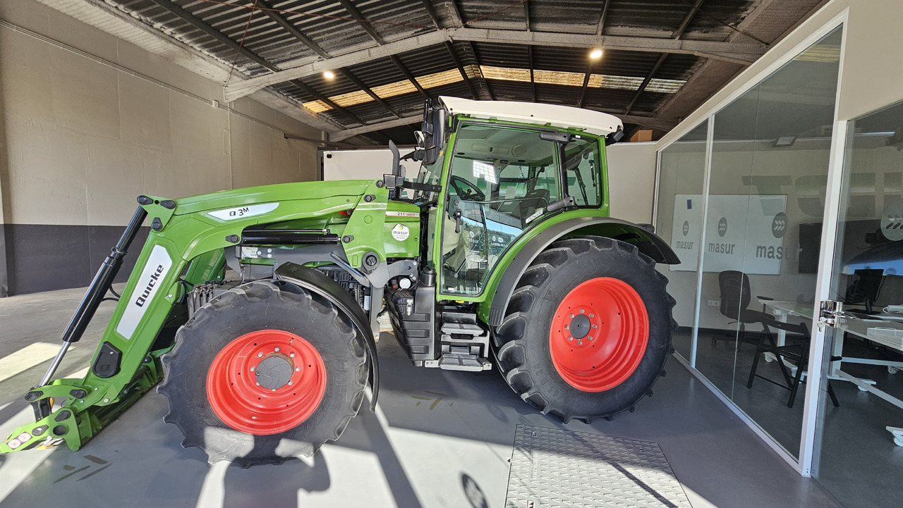 FENDT 211S VARIO - Traktor: slika 1 FENDT 211S VARIO - Traktor: slika 1