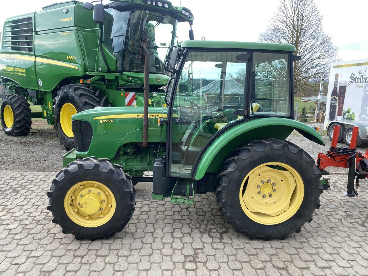 John Deere 5055E - Traktor: slika 4 John Deere 5055E - Traktor: slika 4