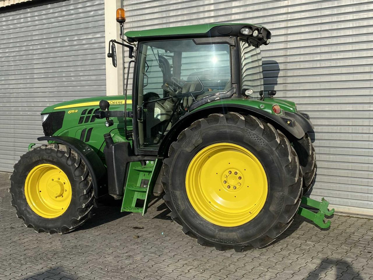 John Deere 6115R - Traktor: slika 4 John Deere 6115R - Traktor: slika 4