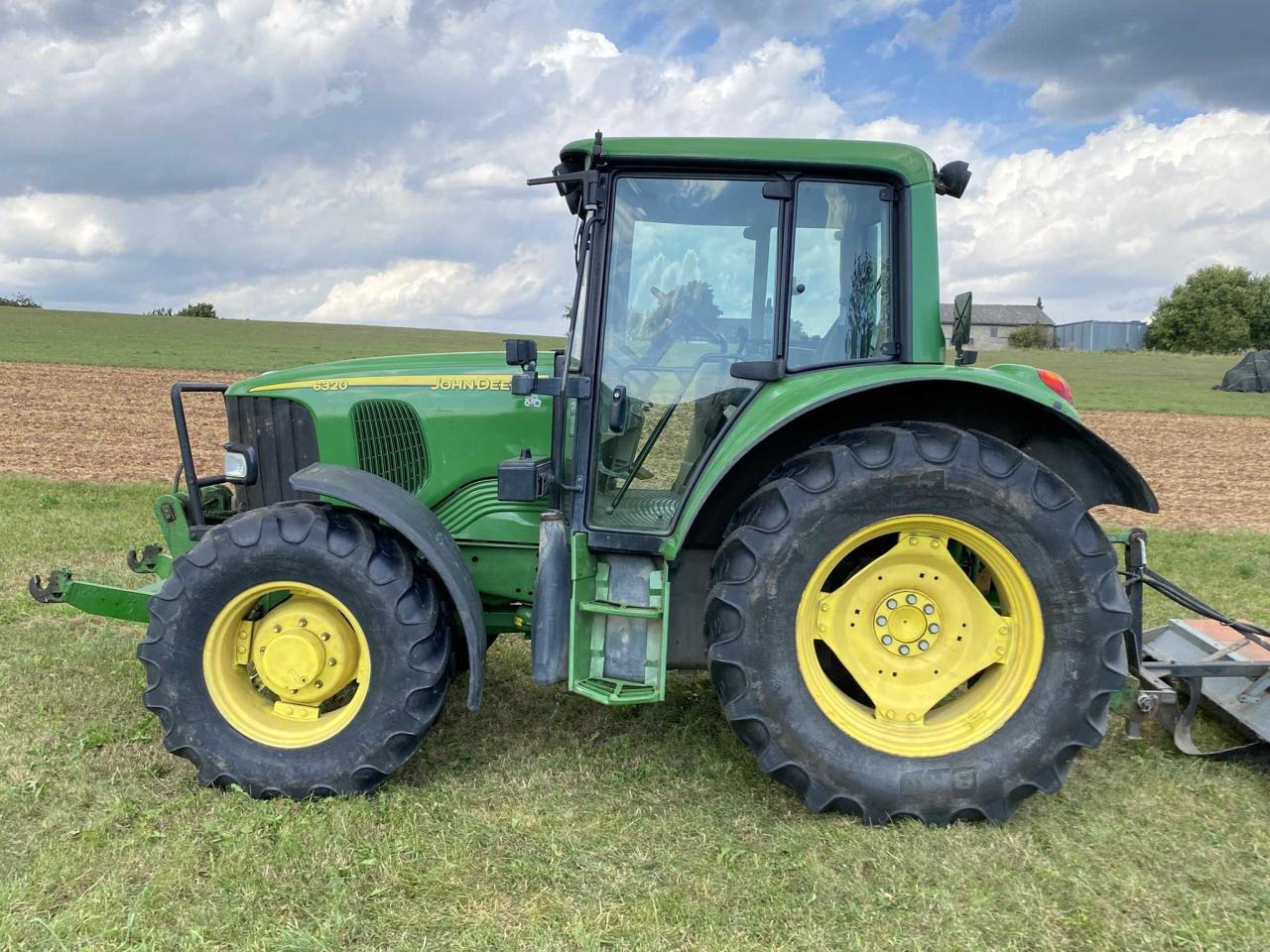John Deere 6320 Premium - Traktor: slika 1 John Deere 6320 Premium - Traktor: slika 1