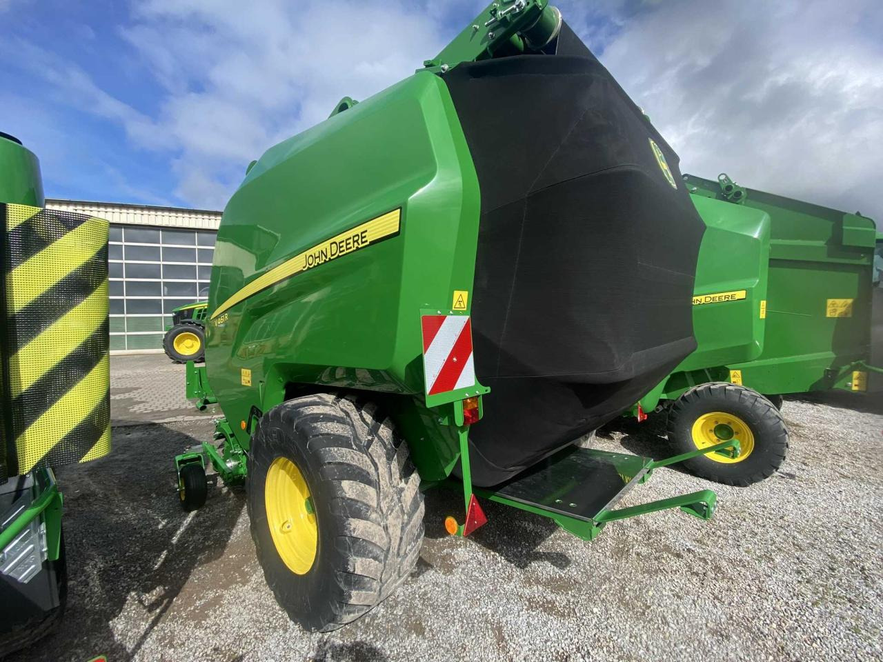 John Deere V461 R - 671 Bunde - Balirka za okrugle bale: slika 4 John Deere V461 R - 671 Bunde - Balirka za okrugle bale: slika 4