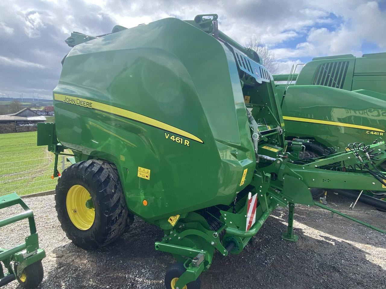 John Deere V461 R - 671 Bunde - Balirka za okrugle bale: slika 2 John Deere V461 R - 671 Bunde - Balirka za okrugle bale: slika 2