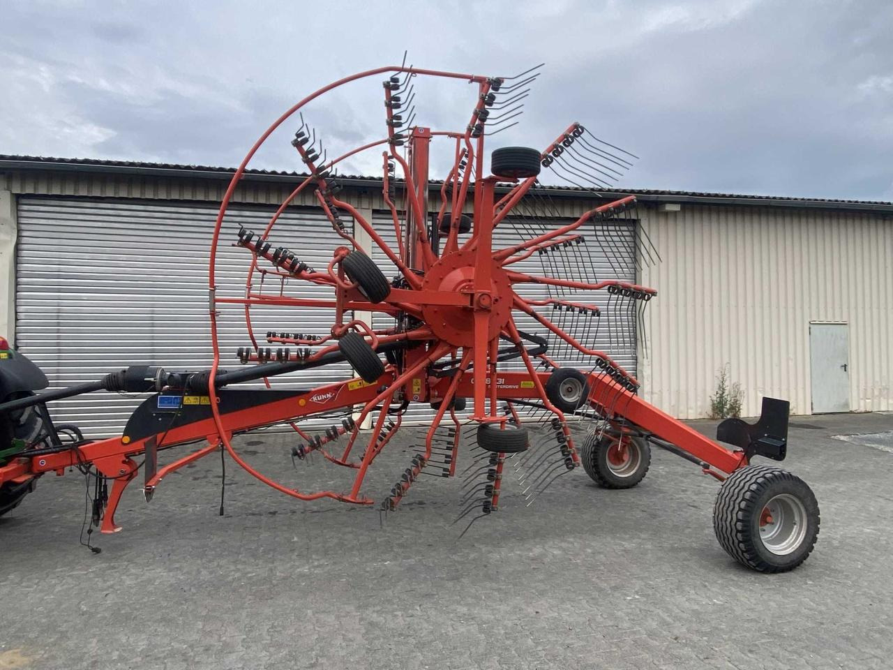 Kuhn GA 8731 - Prevrtač/ Grabuljač: slika 1 Kuhn GA 8731 - Prevrtač/ Grabuljač: slika 1