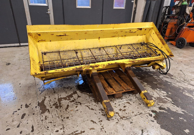 Tuppihiekotin - Rasipač peska/ Soli: slika 2 Tuppihiekotin - Rasipač peska/ Soli: slika 2