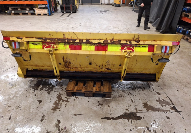 Tuppihiekotin - Rasipač peska/ Soli: slika 1 Tuppihiekotin - Rasipač peska/ Soli: slika 1