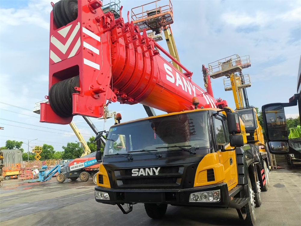 SANY STC1000 100Ton STC1300 130Ton Used Truck Crane - Pokretni kran: slika 2 SANY STC1000 100Ton STC1300 130Ton Used Truck Crane - Pokretni kran: slika 2