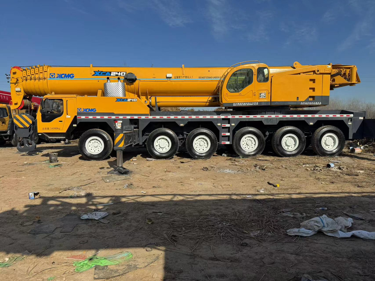 XCMG QAY240 XCT240 XCA240 240 ton 250 ton 260 ton 200 ton 220 ton crane - Autokran za sve terene: slika 1 XCMG QAY240 XCT240 XCA240 240 ton 250 ton 260 ton 200 ton 220 ton crane - Autokran za sve terene: slika 1