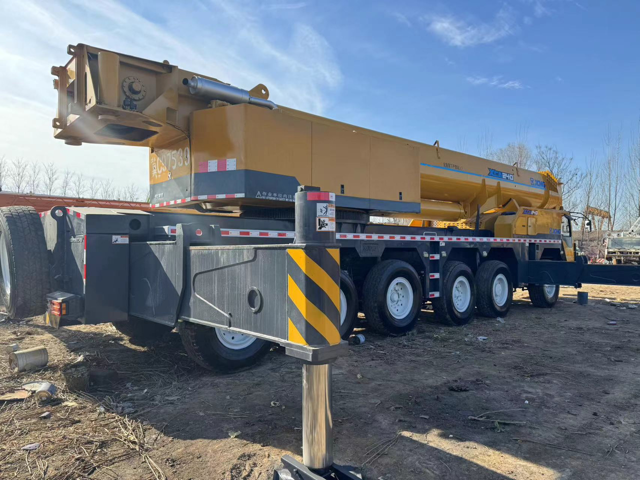 XCMG QAY240 XCT240 XCA240 QY240K 240 ton 250 ton 300 ton 260 ton 200 ton 220 ton crane - Autokran za sve terene: slika 5 XCMG QAY240 XCT240 XCA240 QY240K 240 ton 250 ton 300 ton 260 ton 200 ton 220 ton crane - Autokran za sve terene: slika 5
