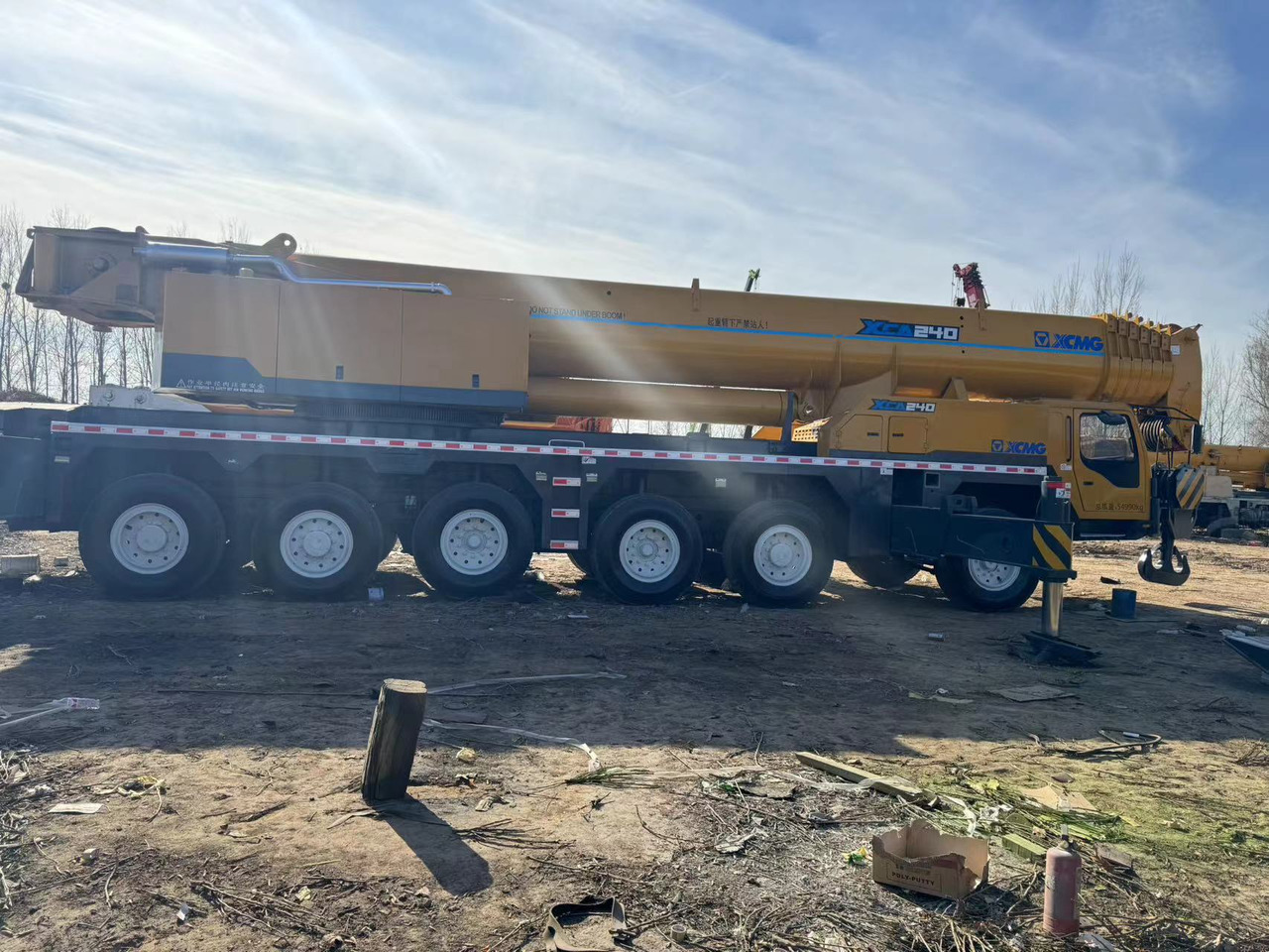 XCMG QAY240 XCT240 XCA240 QY240K 240 ton 250 ton 300 ton 260 ton 200 ton 220 ton crane - Autokran za sve terene: slika 5 XCMG QAY240 XCT240 XCA240 QY240K 240 ton 250 ton 300 ton 260 ton 200 ton 220 ton crane - Autokran za sve terene: slika 5