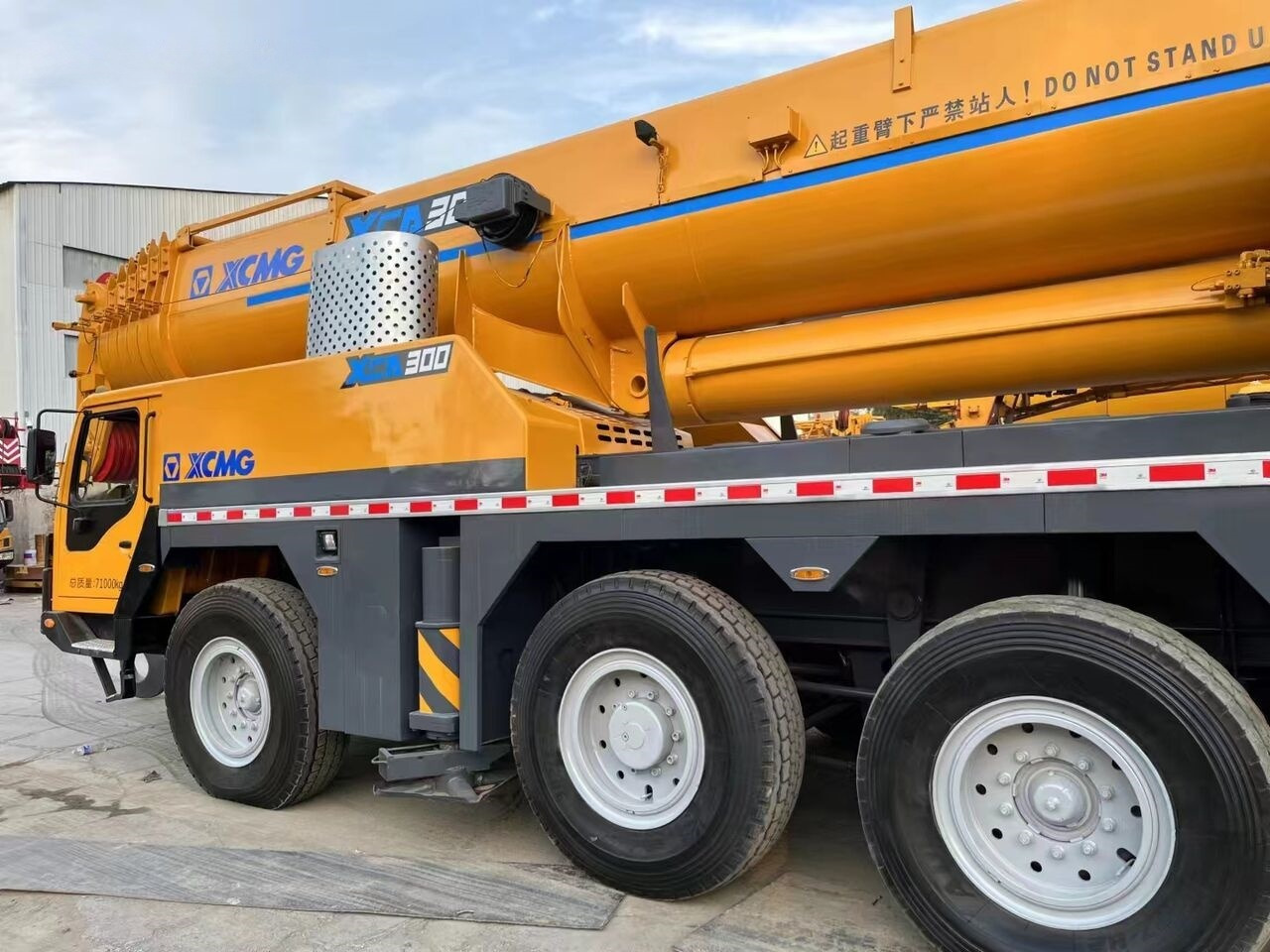 XCMG XCA300 QAY300 QY300K 300Ton Used Mobile Crane - Pokretni kran: slika 5 XCMG XCA300 QAY300 QY300K 300Ton Used Mobile Crane - Pokretni kran: slika 5