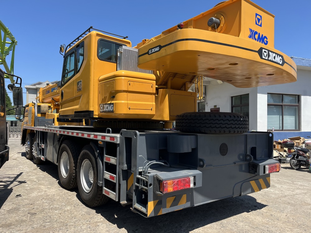 XCMG XCT55 XCT50 QY50KC QY50KA QY50K-II 25 ton 35 ton 40 ton 55 ton 50 ton 60 ton xcmg truck crane - Pokretni kran: slika 4 XCMG XCT55 XCT50 QY50KC QY50KA QY50K-II 25 ton 35 ton 40 ton 55 ton 50 ton 60 ton xcmg truck crane - Pokretni kran: slika 4