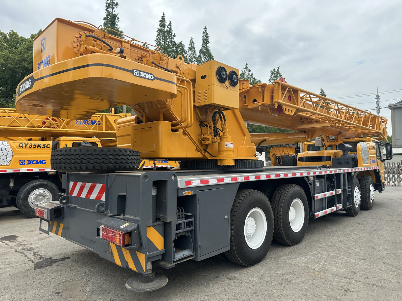 XCMG qy50kc xct55 qy55kc 50ton 55 ton 70 ton 85 ton 90 ton 100 ton 110 ton 130 ton truck crane - Pokretni kran: slika 4 XCMG qy50kc xct55 qy55kc 50ton 55 ton 70 ton 85 ton 90 ton 100 ton 110 ton 130 ton truck crane - Pokretni kran: slika 4