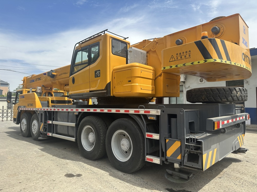 XCMG qy70kc xct75 qy75kc 70ton 75 ton 80 ton 85 ton 90 ton 100 ton 110 ton 130 ton truck crane - Pokretni kran: slika 3 XCMG qy70kc xct75 qy75kc 70ton 75 ton 80 ton 85 ton 90 ton 100 ton 110 ton 130 ton truck crane - Pokretni kran: slika 3