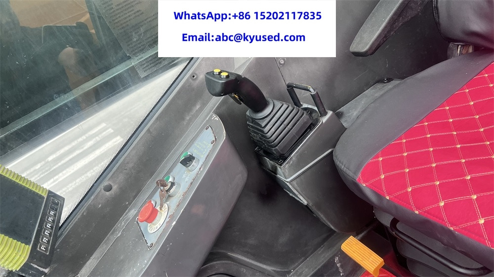 ZOOMLION ZTC251V QY25V 25TON 30TON 35TON 40TON 50TON 55TON 70TON 80TON 100T - Pokretni kran: slika 4 ZOOMLION ZTC251V QY25V 25TON 30TON 35TON 40TON 50TON 55TON 70TON 80TON 100T - Pokretni kran: slika 4