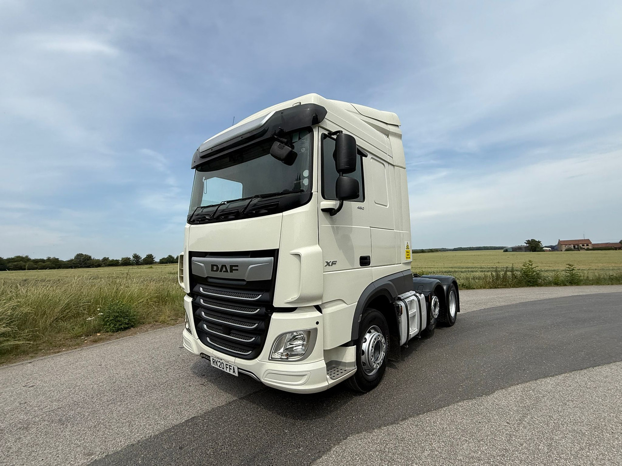 DAF XF 105 480 RHD - Tegljač: slika 1 DAF XF 105 480 RHD - Tegljač: slika 1