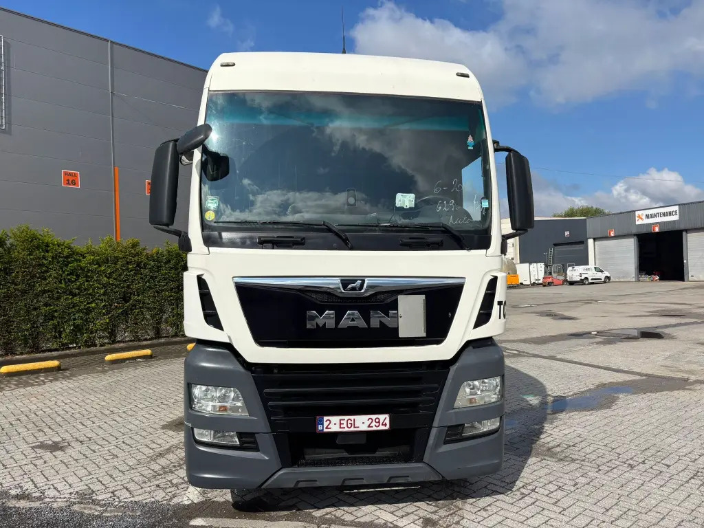 MAN TGX 18.460 XXL - Tegljač: slika 3 MAN TGX 18.460 XXL - Tegljač: slika 3