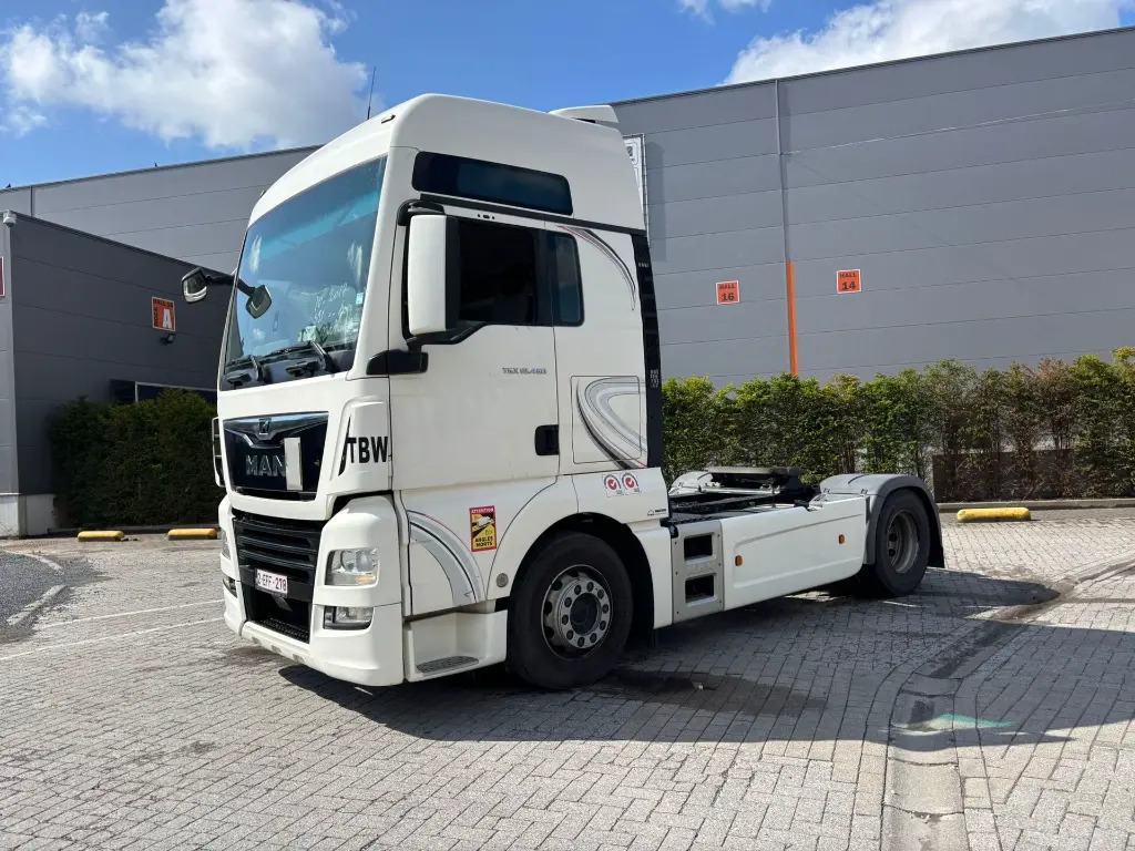 MAN TGX 18.460 XXL - Tegljač: slika 4 MAN TGX 18.460 XXL - Tegljač: slika 4