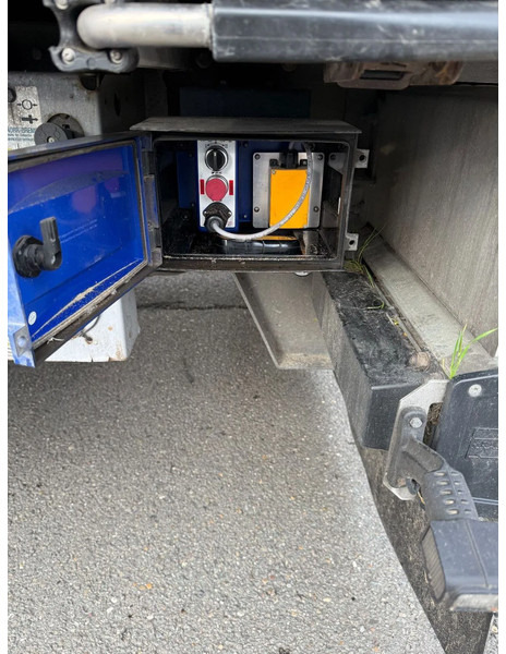 Kraker K-Force 10 mm floor - Poluprikolica sa pokretnim podom: slika 3 Kraker K-Force 10 mm floor - Poluprikolica sa pokretnim podom: slika 3