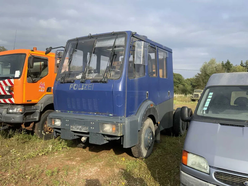 Mercedes-Benz SK 2629 6x6 - Kamion sa golom šasijom i zatvorenom kabinom: slika 2 Mercedes-Benz SK 2629 6x6 - Kamion sa golom šasijom i zatvorenom kabinom: slika 2