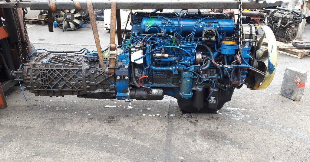 IVECO 8210.42L 420 E2 IVECO EuroTech Magirus - Motor za Kamion: slika 1 IVECO 8210.42L 420 E2 IVECO EuroTech Magirus - Motor za Kamion: slika 1