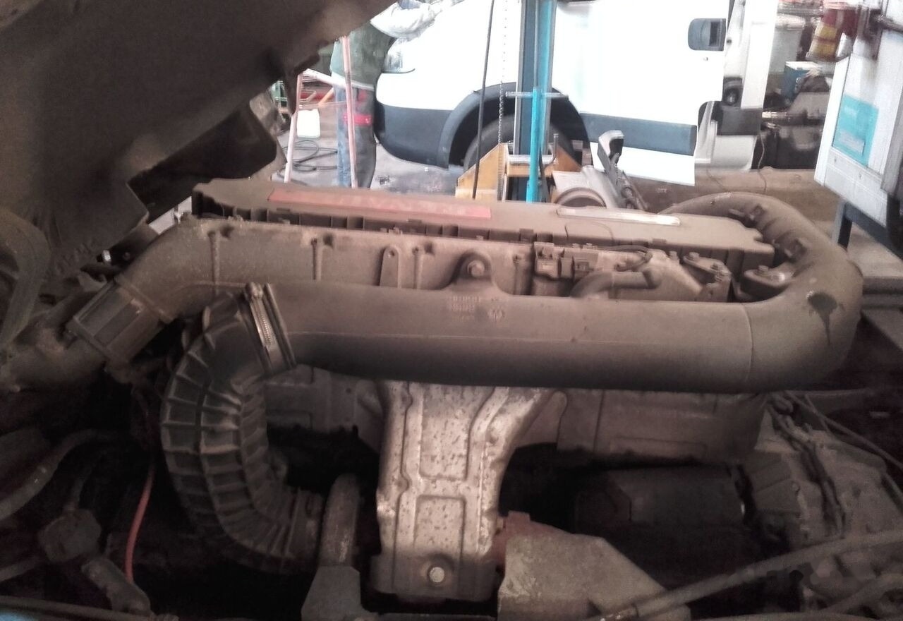 Renault DXI 7 320 E3 Renault Premium - Motor za Kamion: slika 2 Renault DXI 7 320 E3 Renault Premium - Motor za Kamion: slika 2