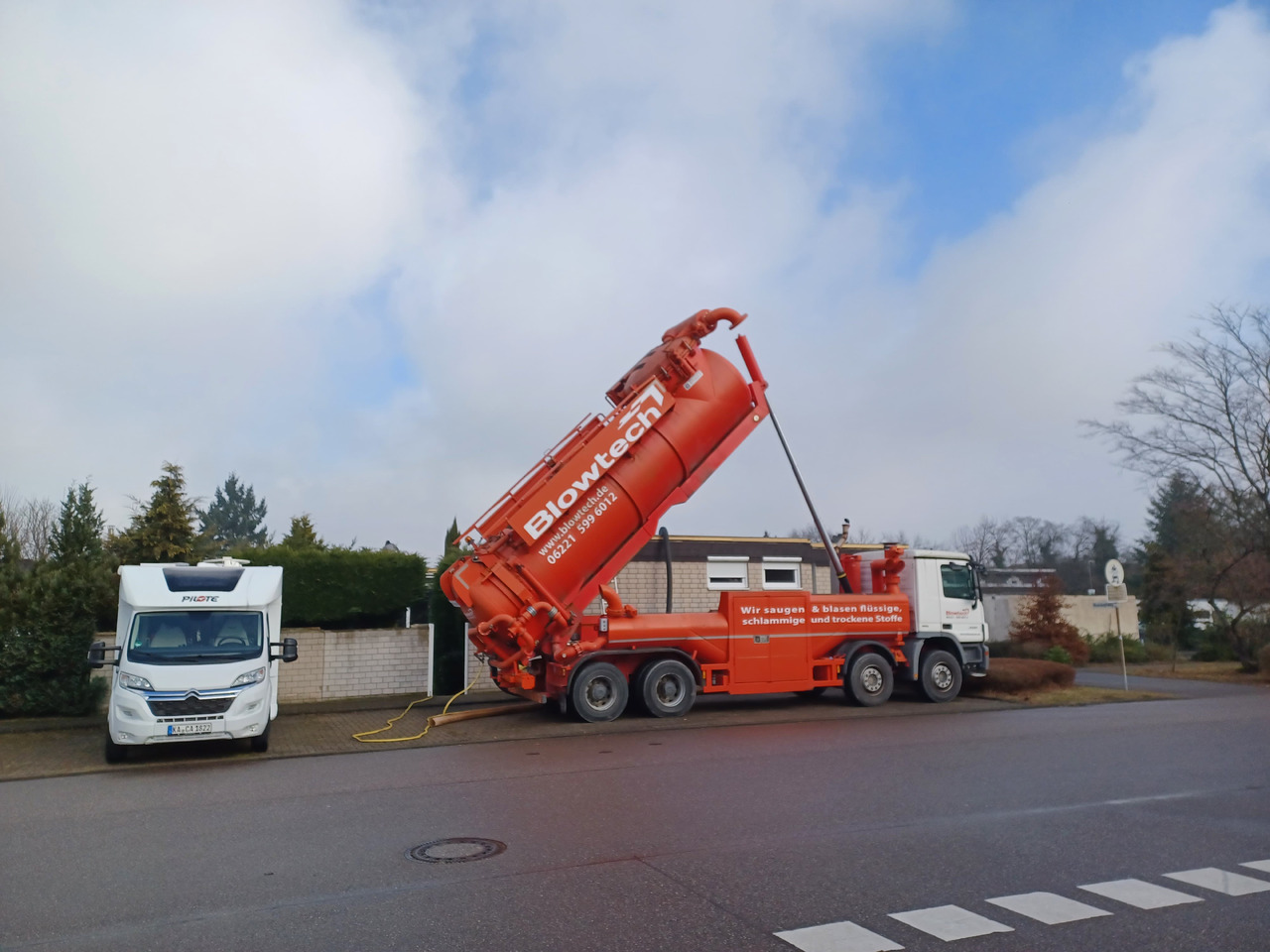 MERCEDES-BENZ Naaktgeboren Vacu-Press 8000 High-Lift V2A less km+hours! - Vakuumska cisterna: slika 4 MERCEDES-BENZ Naaktgeboren Vacu-Press 8000 High-Lift V2A less km+hours! - Vakuumska cisterna: slika 4