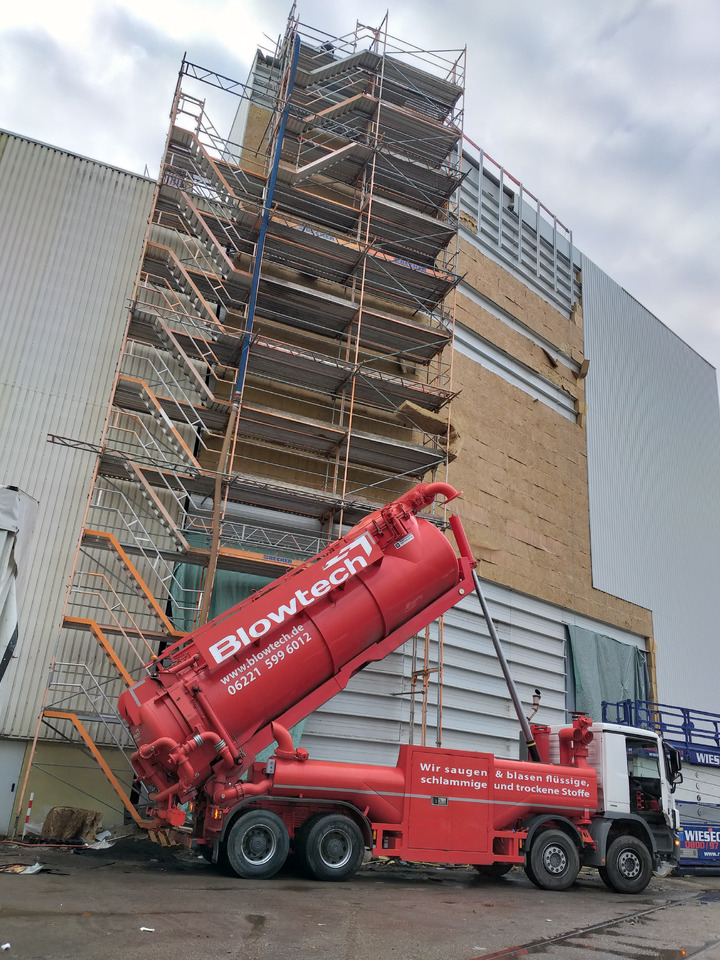 MERCEDES-BENZ Naaktgeboren Vacu-Press 8000 High-Lift V2A less km+hours! - Vakuumska cisterna: slika 3 MERCEDES-BENZ Naaktgeboren Vacu-Press 8000 High-Lift V2A less km+hours! - Vakuumska cisterna: slika 3