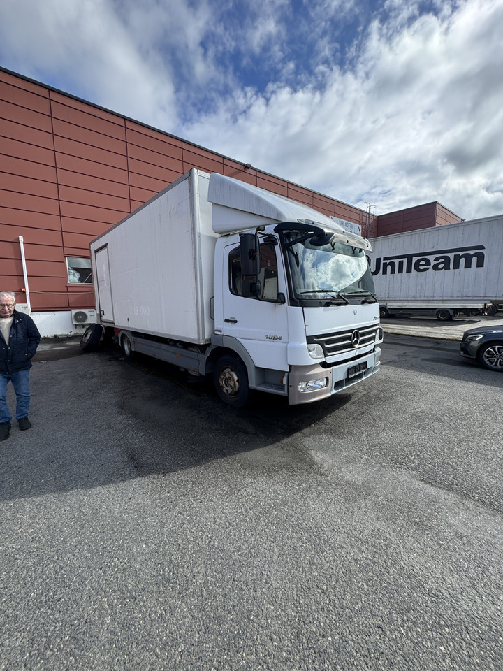 MERCEDES-BENZ Attego - Kamion sa zatvorenim sandukom: slika 1 MERCEDES-BENZ Attego - Kamion sa zatvorenim sandukom: slika 1