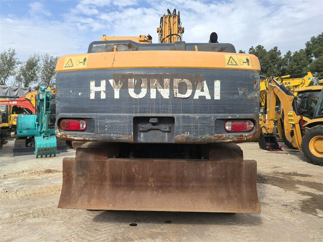 Hyundai R210W-9S - Bager točkaš: slika 5 Hyundai R210W-9S - Bager točkaš: slika 5