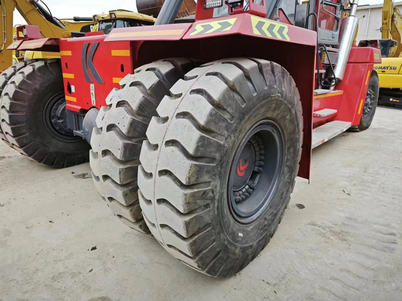 Kalmar DRF450 - Dizalica za kontejnere: slika 4 Kalmar DRF450 - Dizalica za kontejnere: slika 4