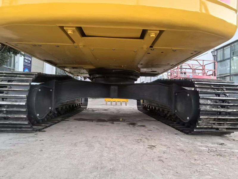 Bager guseničar Komatsu PC240LC-8: slika 8 Bager guseničar Komatsu PC240LC-8: slika 8