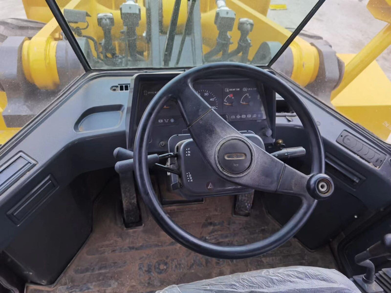 Komatsu WA470 - Utovarivač točkaš: slika 4 Komatsu WA470 - Utovarivač točkaš: slika 4