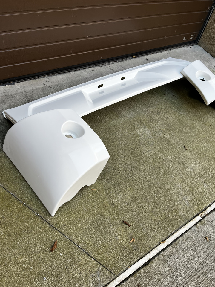 Zderzak tylny VOLVO 9500 9700 9900 VOLVO 9500 9700 9900 - Branik za Turistički autobus: slika 3 Zderzak tylny VOLVO 9500 9700 9900 VOLVO 9500 9700 9900 - Branik za Turistički autobus: slika 3