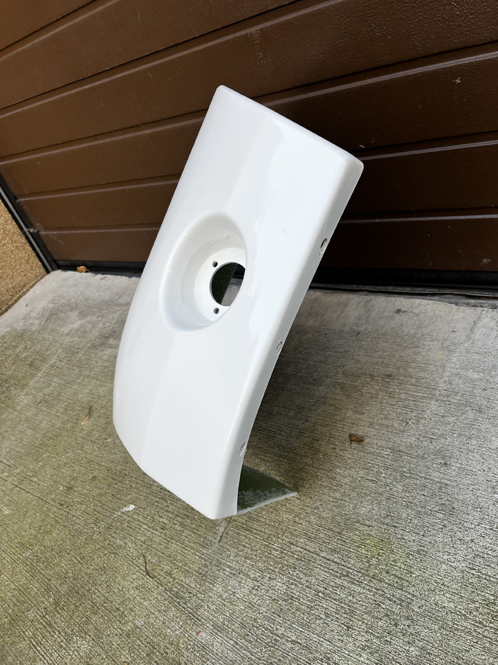 Zderzak tylny VOLVO 9500 9700 9900 VOLVO 9500 9700 9900 - Branik za Turistički autobus: slika 5 Zderzak tylny VOLVO 9500 9700 9900 VOLVO 9500 9700 9900 - Branik za Turistički autobus: slika 5