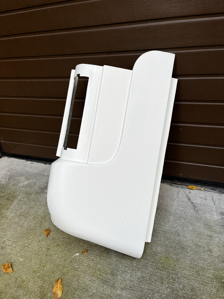 Narożnik, zderzak tylny lewy, prawy MAN Lion’s Coach - Ugao branika za Turistički autobus: slika 3 Narożnik, zderzak tylny lewy, prawy MAN Lion’s Coach - Ugao branika za Turistički autobus: slika 3