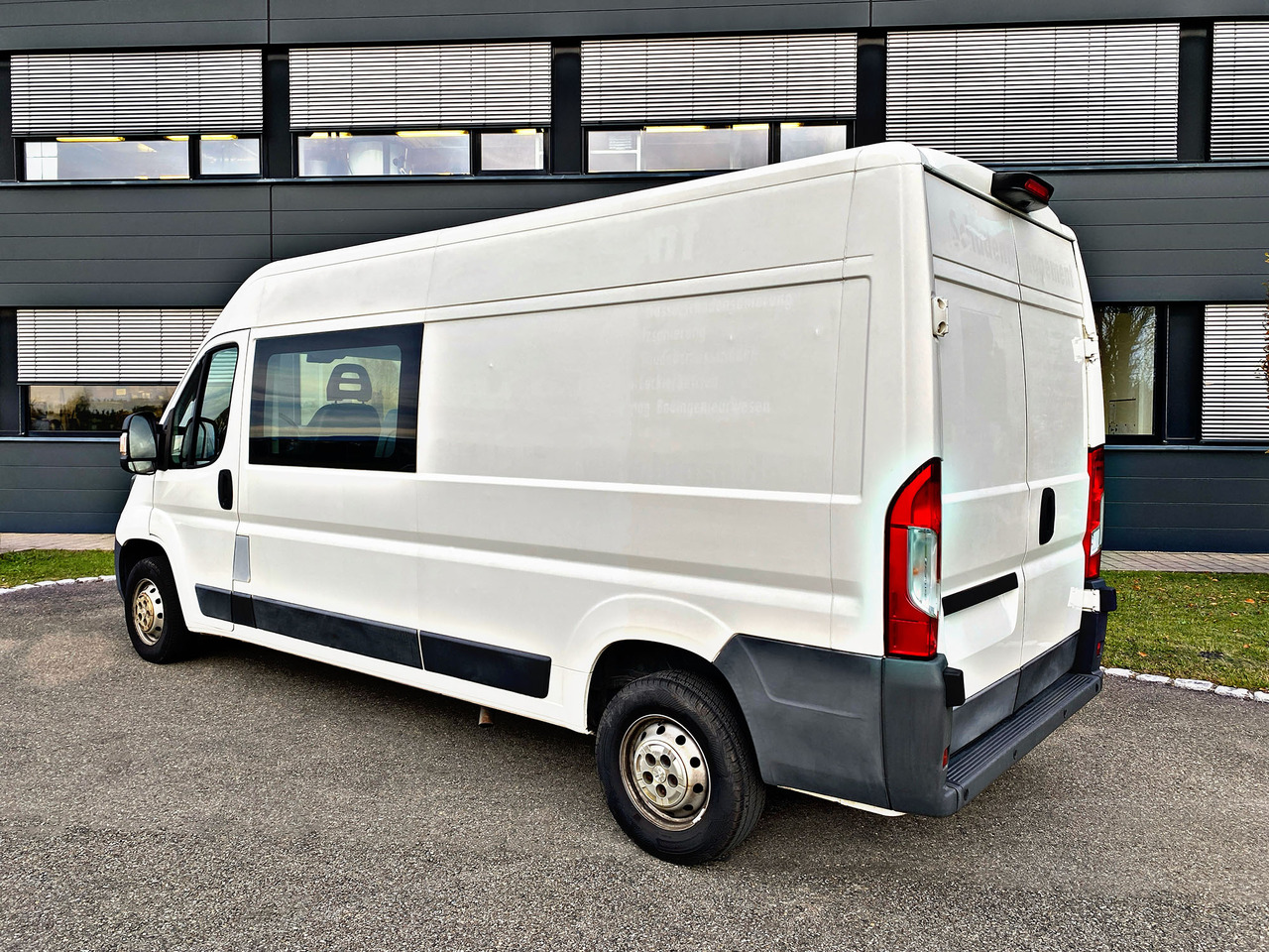 Peugeot Boxer Kasten Hoch 335 L3H2Pro|5Sitzer|Kamera|19% - Furgon, Dostavno vozilo sa duplom kabinom: slika 5 Peugeot Boxer Kasten Hoch 335 L3H2Pro|5Sitzer|Kamera|19% - Furgon, Dostavno vozilo sa duplom kabinom: slika 5
