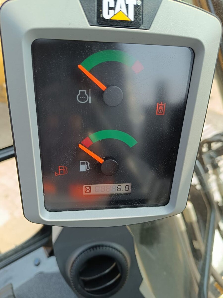 New Caterpillar 320D3GC tracked excavator - Bager guseničar: slika 3 New Caterpillar 320D3GC tracked excavator - Bager guseničar: slika 3